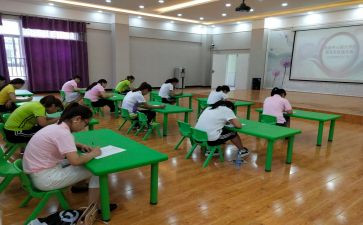 幼儿园小班保育员学期工作总结5篇
