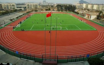 关于操场的作文7篇