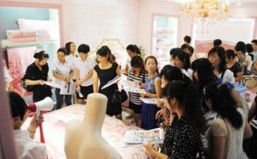 商场导购辞职报告6篇