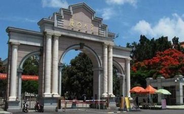 高校教师年终工作总结最新7篇