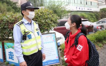 爱护校园环境的讲话稿6篇