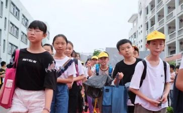 六年班级工作总结5篇