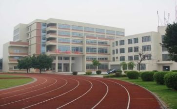 学校学工作报告模板7篇