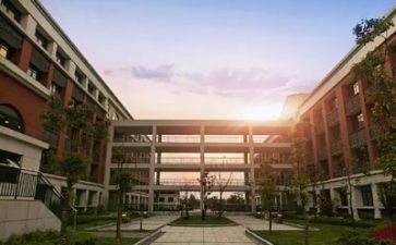 好学校坏学校心得体会模板7篇