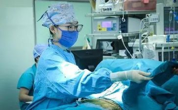 中学医务室校医工作总结6篇