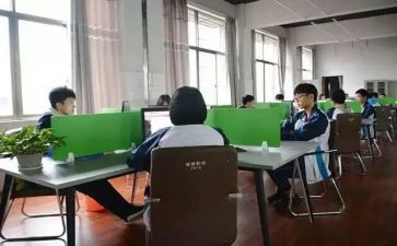 在校园的年终总结推荐8篇